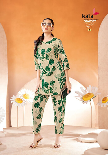 Women Wearing Co-ord Printed Cotton Kurti & Pent Set