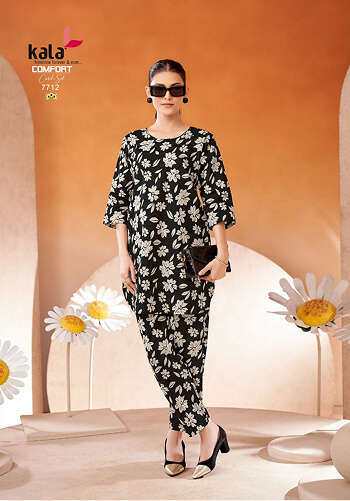 Women Wearing Co-ord Printed Cotton Kurti & Pent Set