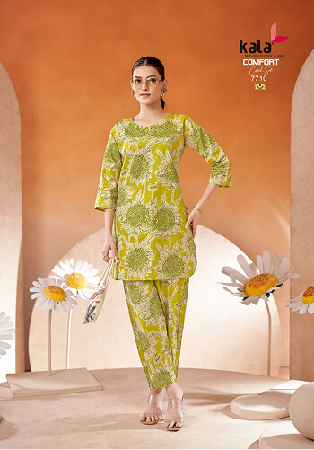 Women Wearing Co-ord Printed Cotton Kurti & Pent Set
