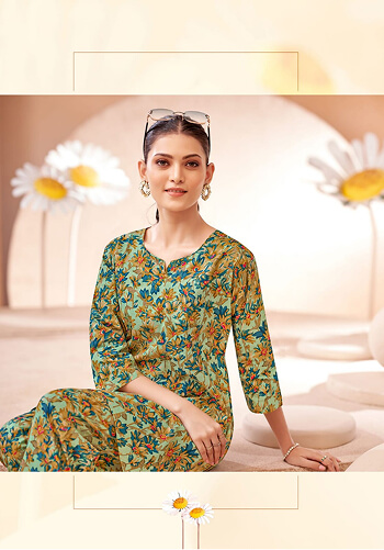 Women Wearing Co-ord Printed Cotton Kurti & Pent Set